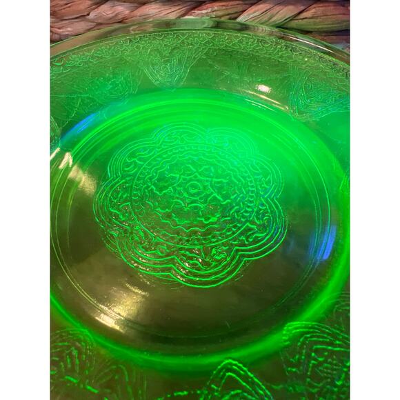 Art Deco Depression Glass 6” Dessert Plates-Glow - Picture 5 of 9